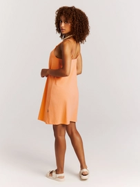 7---24651037_605_model_back-full_01