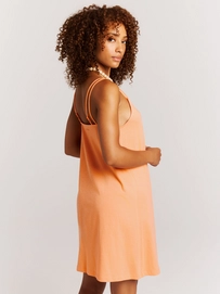 8---24651037_605_model_back-half_01