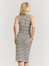 24661012_106_model_back-half_01