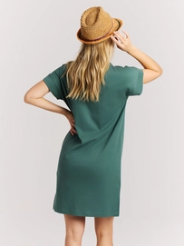 7---24661001_477_model_back-half_01