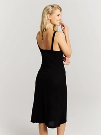 24661006_290_model_back-half_01