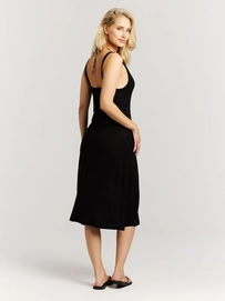 6---24661006_290_model_back-full_01