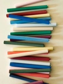 3---hay-hexagon-candle-reds-and-bordeaux-set-of-4-81718_1920x1920