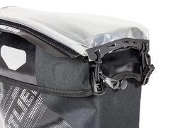 7---ORTLIEB-ULTIMATESIX-MAPCASE-F1402-DETAIL2