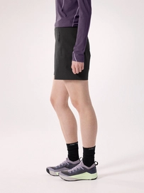 S26_X000010392_002291_Gamma Short 6_Black_Women_4_Side-View_Lowres