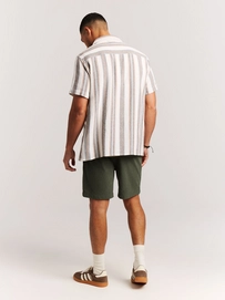 7---23761002_855_model_back-full_01