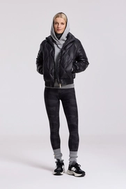 2---websize_Shot06_0231_Deblon_ecom_16dec24_8498d819-30ee-463b-9d3b-e7e7e2608986