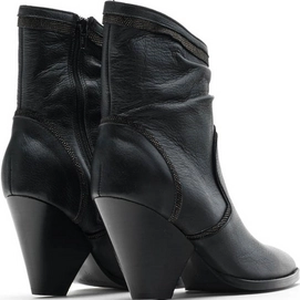 lizzy-leather-mini-stud-1200-black_zijkant_2041-841303