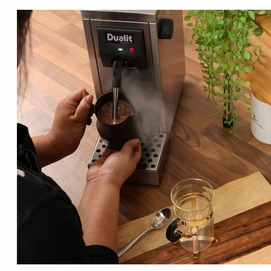 10---CMS1-HotChocolate-Lifestyle-4-web-square_66f2aeda42cc29.45608021