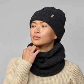 4---Kaitum_Beanie_13100230-550_F_MODEL_2170