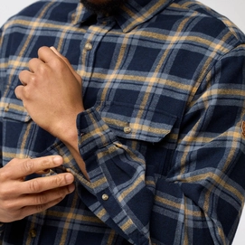 3---Ovik_Heavy_Flannel_Shirt_M_82978-555-232_I_MODEL_1170