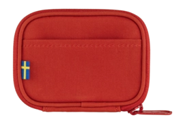 2---Kanken_Card_Wallet_23780-334_B_MAIN_FJR-_no-bg