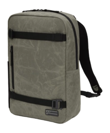 2---Daypack_17L_Forest_Green_1000502201701-_no-bg