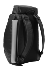 3---Hugger_Backpack_30L_Charcoal_Grey_1000176011201-5-_no-bg