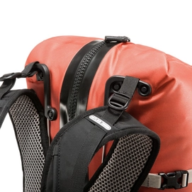 6---ORTLIEB-ATRACK-25L-R7005-DETAIL-1