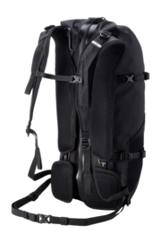 4---ORTLIEB-ATRACK-BP-R7100-BACK-_no-bg