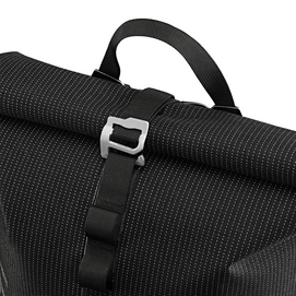 7---ORTLIEB-COMMUTER-DAYPACK-HIGH-VISIBILITY-R4150-DETAIL-2