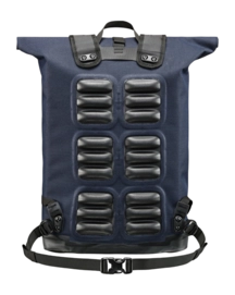 9---ORTLIEB-COMMUTER-DAYPACK-URBAN-27L-R4191-DETAIL-1-_no-bg