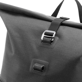 6---ORTLIEB-COMMUTER-DAYPACK-URBAN-27L-R4192-DETAIL1