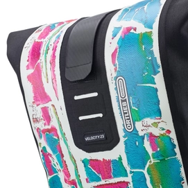 11---ORTLIEB-VELOCITY-DESIGN-23L-R4055-DETAIL2