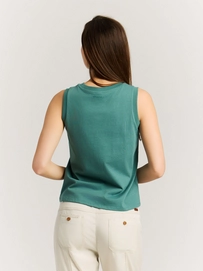 7---16661006_477_model_back-half_01