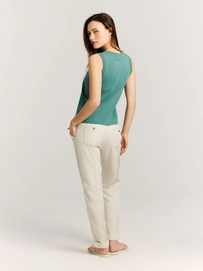 8---16661006_477_model_back-full_01