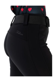 Whistler-Lady_skipant-B001-6-Detail