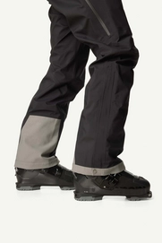 3---UNI-Ride-Pants-II_true-black_810074_900_P_DET_4570_c_low