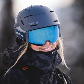 5---vantage2-mips-helmet_matteRoyalNavyWolfGray_lifestyle02