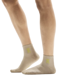 4---2UF10523890-logo_sock_mid_3p-fw25-desert_wash-u-4x5-tr-g2