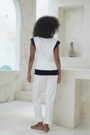 4---HOG3-_105.club-spencer-track-pants-off-white-cardigan