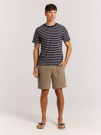 4---17761002_906_model_front-full_01