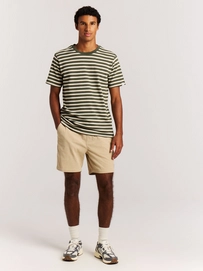 4---17761002_855_model_front-full_01