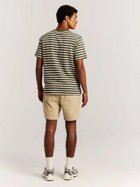 8---17761002_855_model_back-full_01