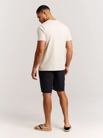 8---17761014_106_model_back-full_01
