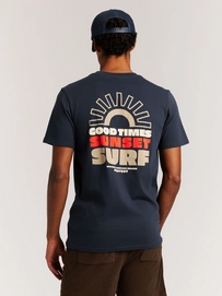 8---17761013_906_model_back-half_01