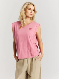 5---16661002_730_model_front-half_01