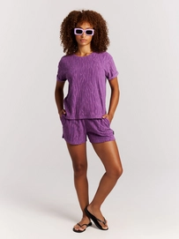 4---17661001_843_model_front-full_01