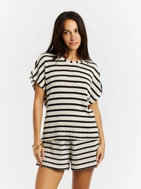 5---17661009_106_model_front-half_01