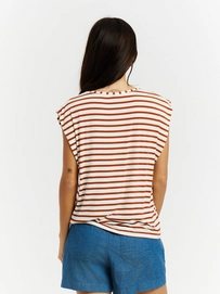 7---17661011_375_model_back-half_01