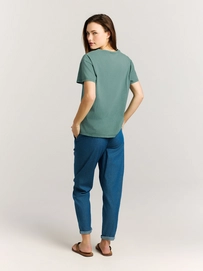 8---17661006_477_model_back-full_01