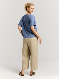 8---17651025_909_model_back-full_01