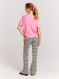 8---17651015_530_model_back-full_01