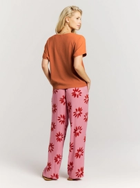 9---17651015_375_model_back-full_01