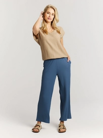 4---17661002_567_model_front-full_01