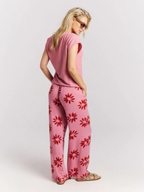 8---17661002_730_model_back-full_01