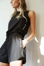 4---Caro_Roxy_Black