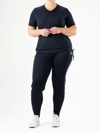2---Izzie plus-Lady tee-N024-2-Totaal