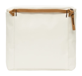 3---Essential_Washbag_M_Oatmilk_5000447901501_4-_no-bg