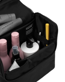 5---Essential_Washbag_M_Oatmilk_5000447901501_5